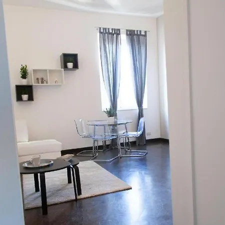 Magenta Navona Design Rome