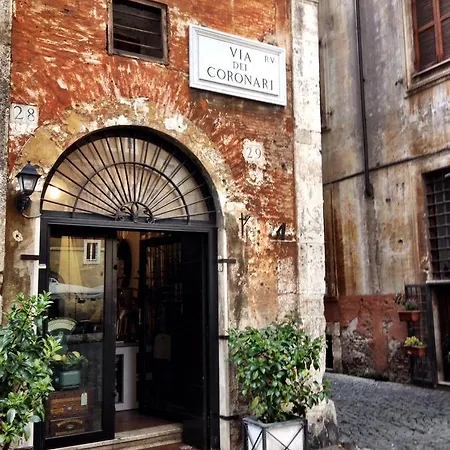 Magenta Navona Design